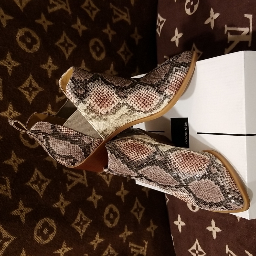 Dolce Vita - Snake Boots - BLUSH